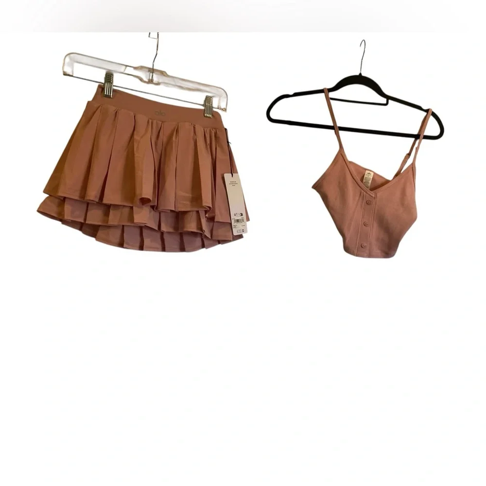 NWT Alo Yoga ribbed tank and tennis skirt set VINTAGE PINK Size XS